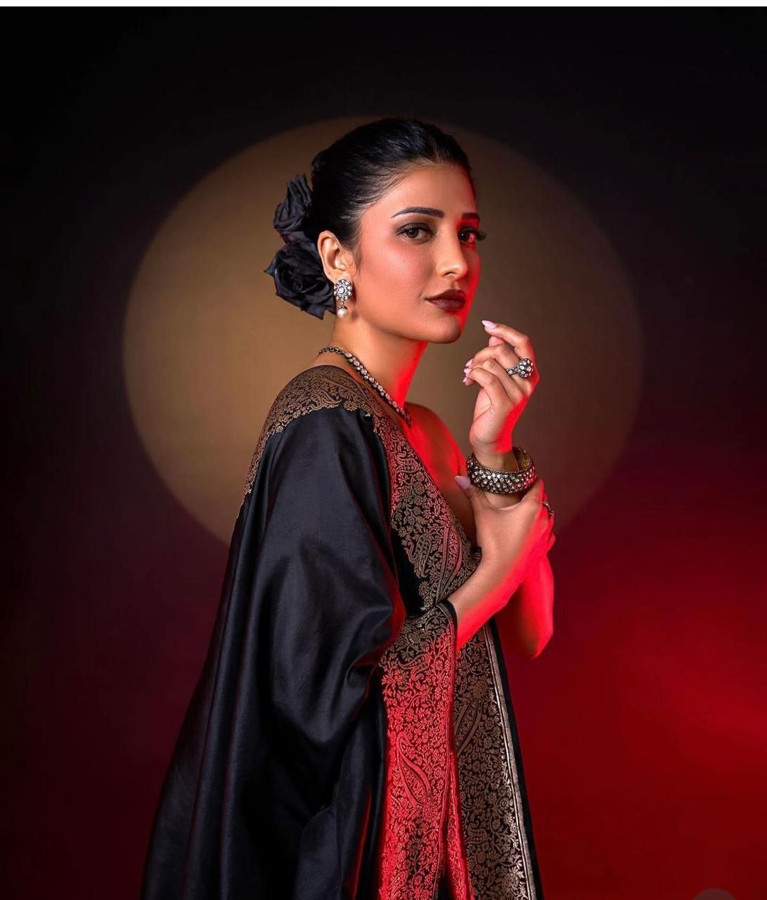 Shruti Haasan Designer Black Saree With Impressive Blouse Piece