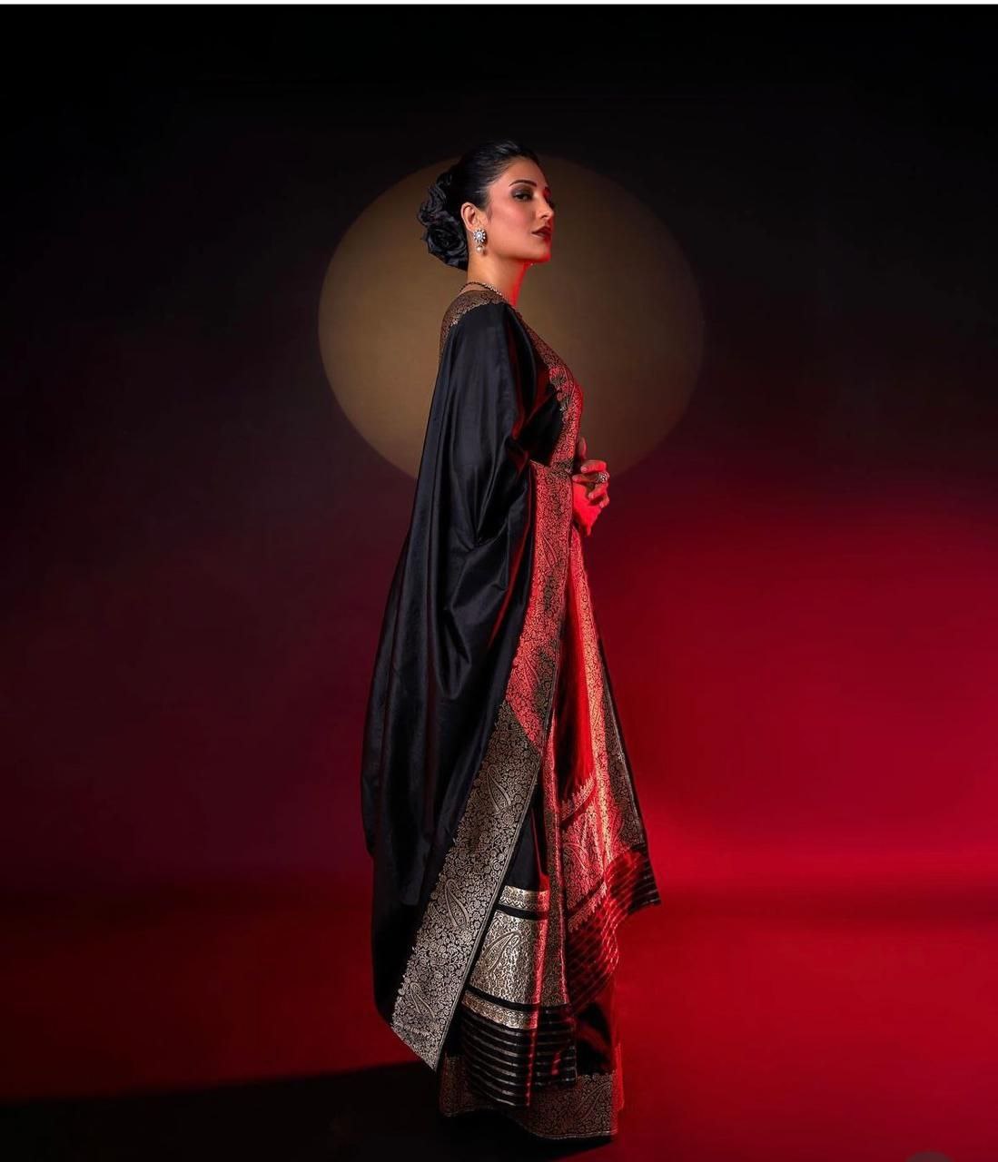 Shruti Haasan Designer Black Saree With Impressive Blouse Piece