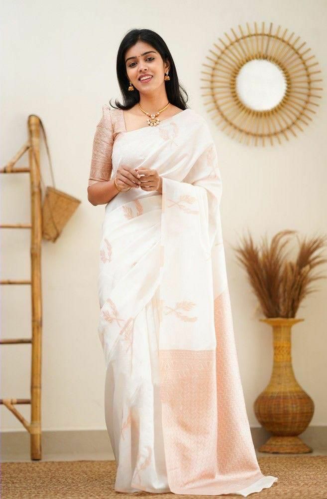 White Pure Kanjivaram Silk Saree With Blouse Piece