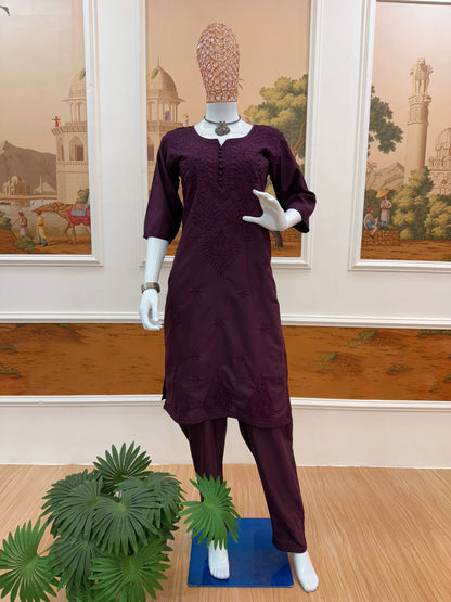 NEW CHICKEN KARI DAILY WEAR COLLECTION KURTI & PENT WITH EMBROIDERY WORK ON PURE COTTON FABRIC