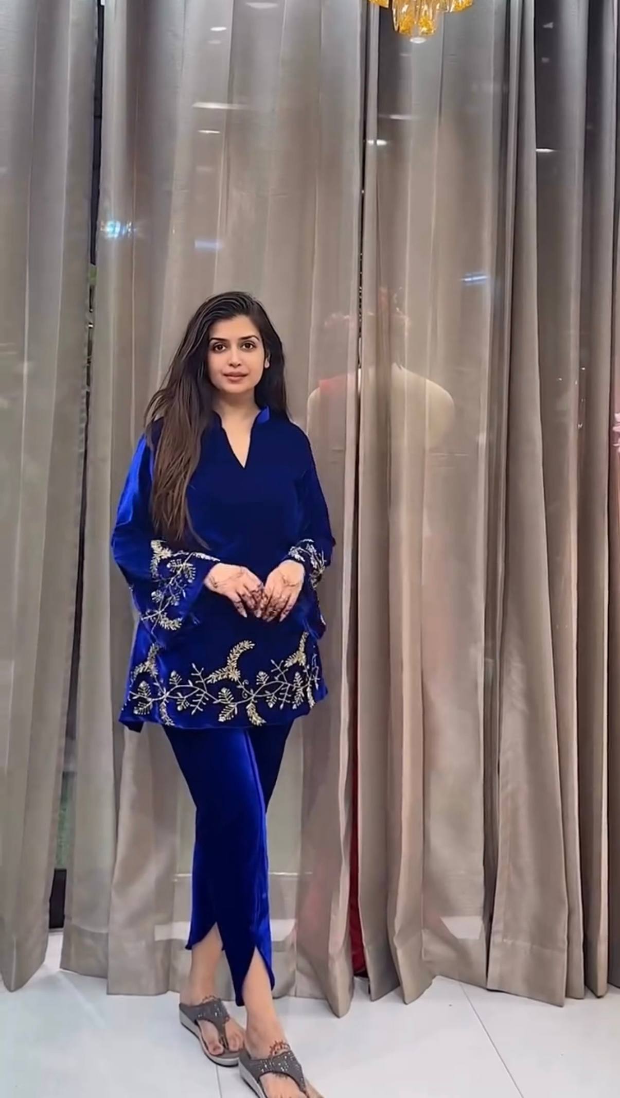 NEW LAUNCHING EMBROIDERED CO-ORD SET ON VELVET FABRIC WITH WORK